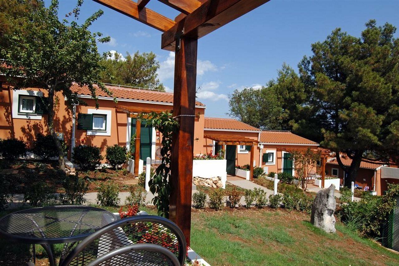 Maistra Select Koversada Naturist Apartments Vrsar Exterior foto